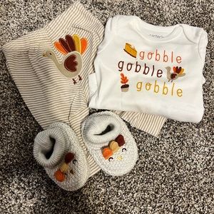 Brand new with tags Carters Thanksgiving outfit, newborn
